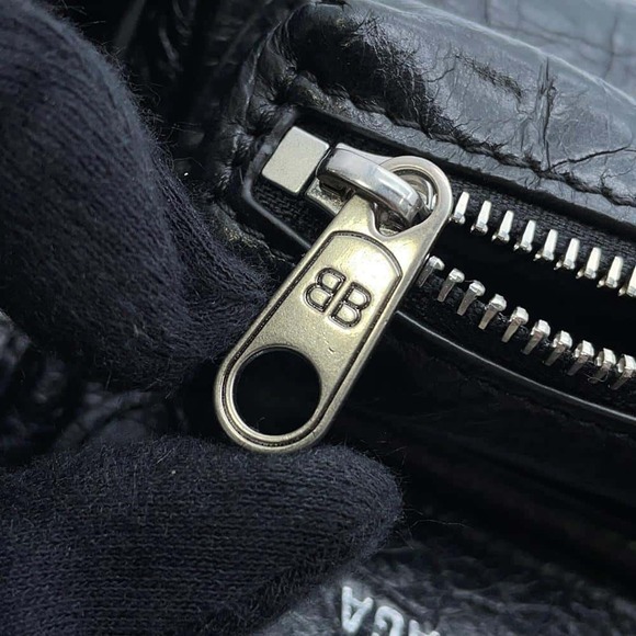 Balenciaga Super Busy Sling Shoulder Bag Black - Picture 7 of 9